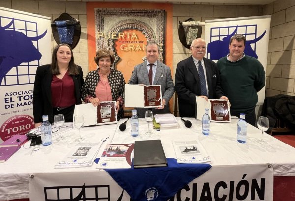 Tertulia presentación del libro «mi Torero 2»