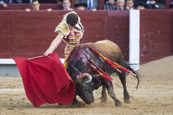 Y Víctor Hernández calentó la tarde